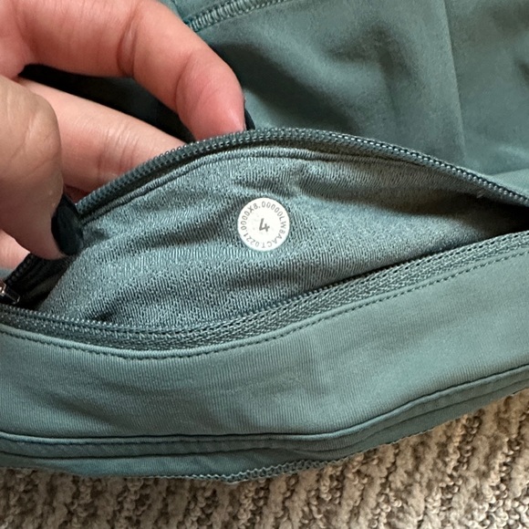 Lululemon skirt - Picture 4 of 4